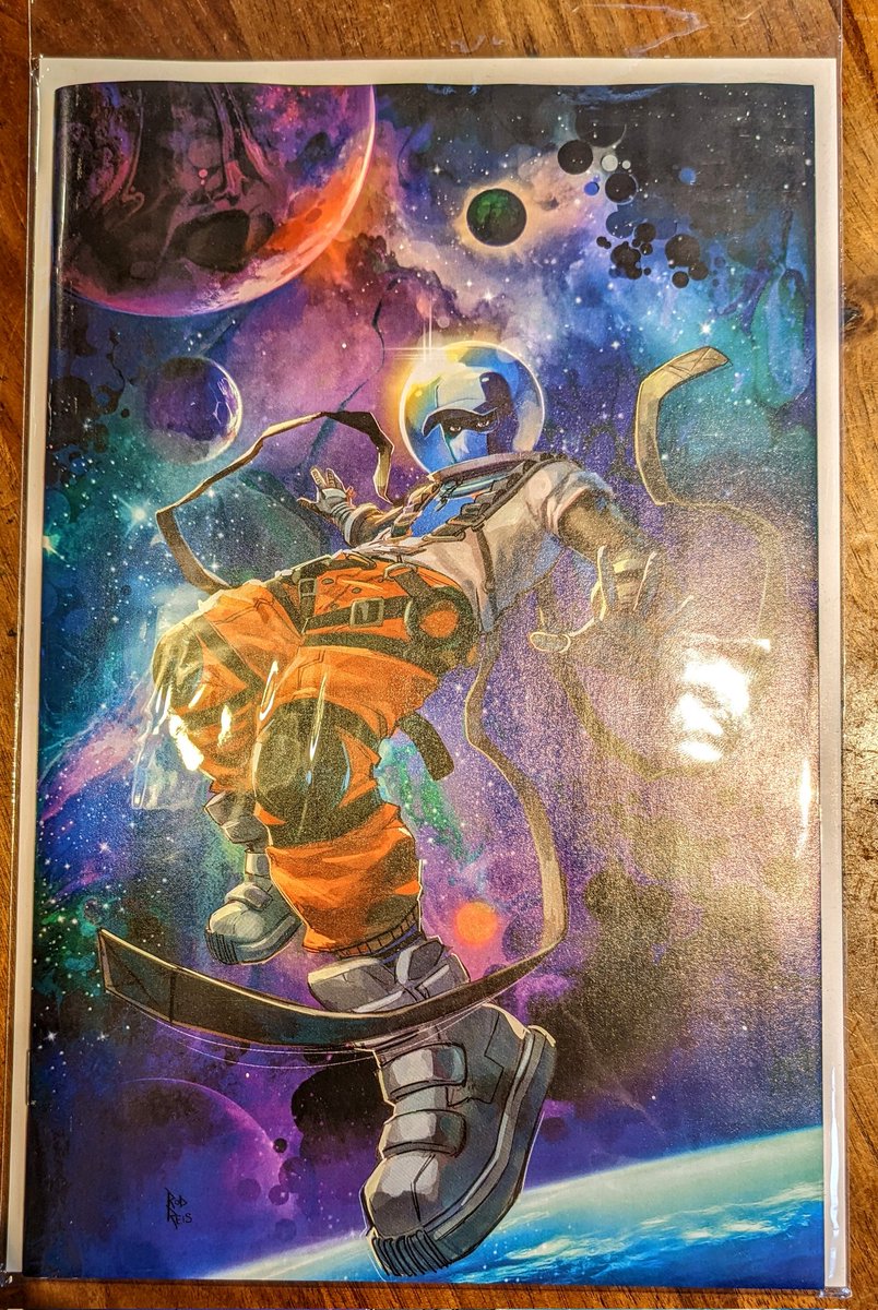 1ComicBooksBlog's tweet photo. Picked up of Moon Man by @KiDCuDi,, @KyleDHiggins and @locatimarcoart with a variant cover by Ivan Reis. Haven't done a full read yet, just a flip thru, but I like what I have seen. Complete review to follow soon.
🌌🌛👨🏾‍🚀
#KidCudi #ScottMescudi #KyleHiggins #IvanReis #ImageComics https://t.co/qVq4ePwDdL