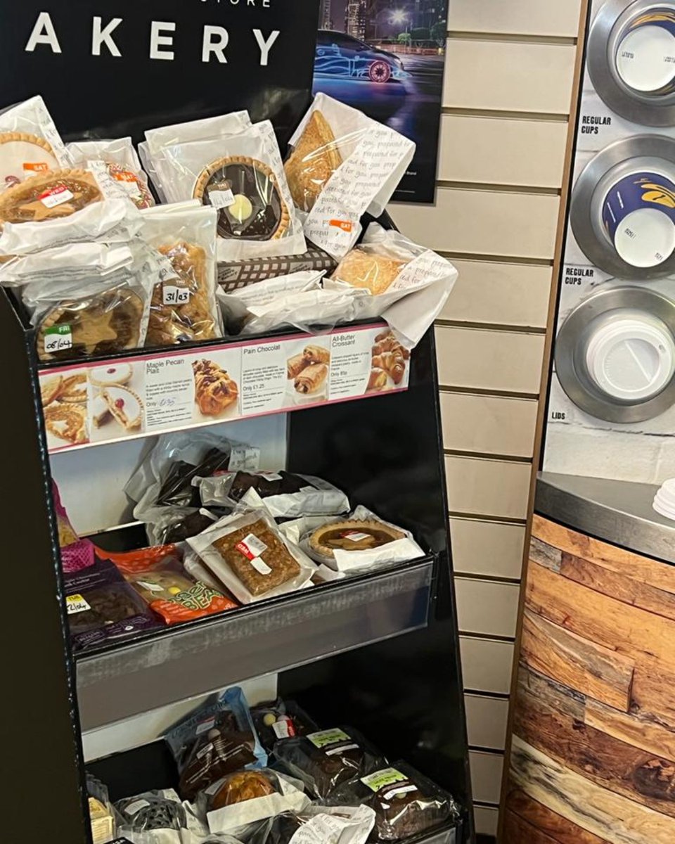 ⭐ HENRY'S EXPRESS ⭐
Have you visited our in-store bakery?
Get your hands on Steve's buns and Darren's muffins!
SHOP LOCAL and fill up with fuel too!
Nectar card can also be used here

#shoplocal #hotfood #coldfood #hotdrinks #snacks #bakery