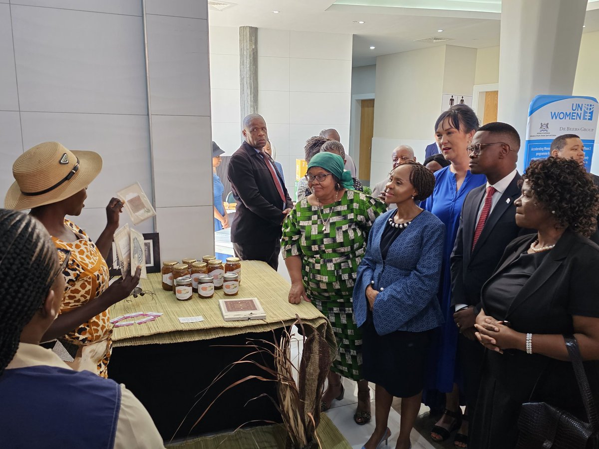 unwomenSA's tweet photo. At the launch of Phase 3 First Lady of Botswana Her Excellency Neo Masisi described #AWOME as a game changer in enhancing women's active participation in the economies of Botswana, Namibia, and South Africa, unlocked the power of women towards the achievement of #SDG1 and #SDG5. https://t.co/NU65yOFIh3