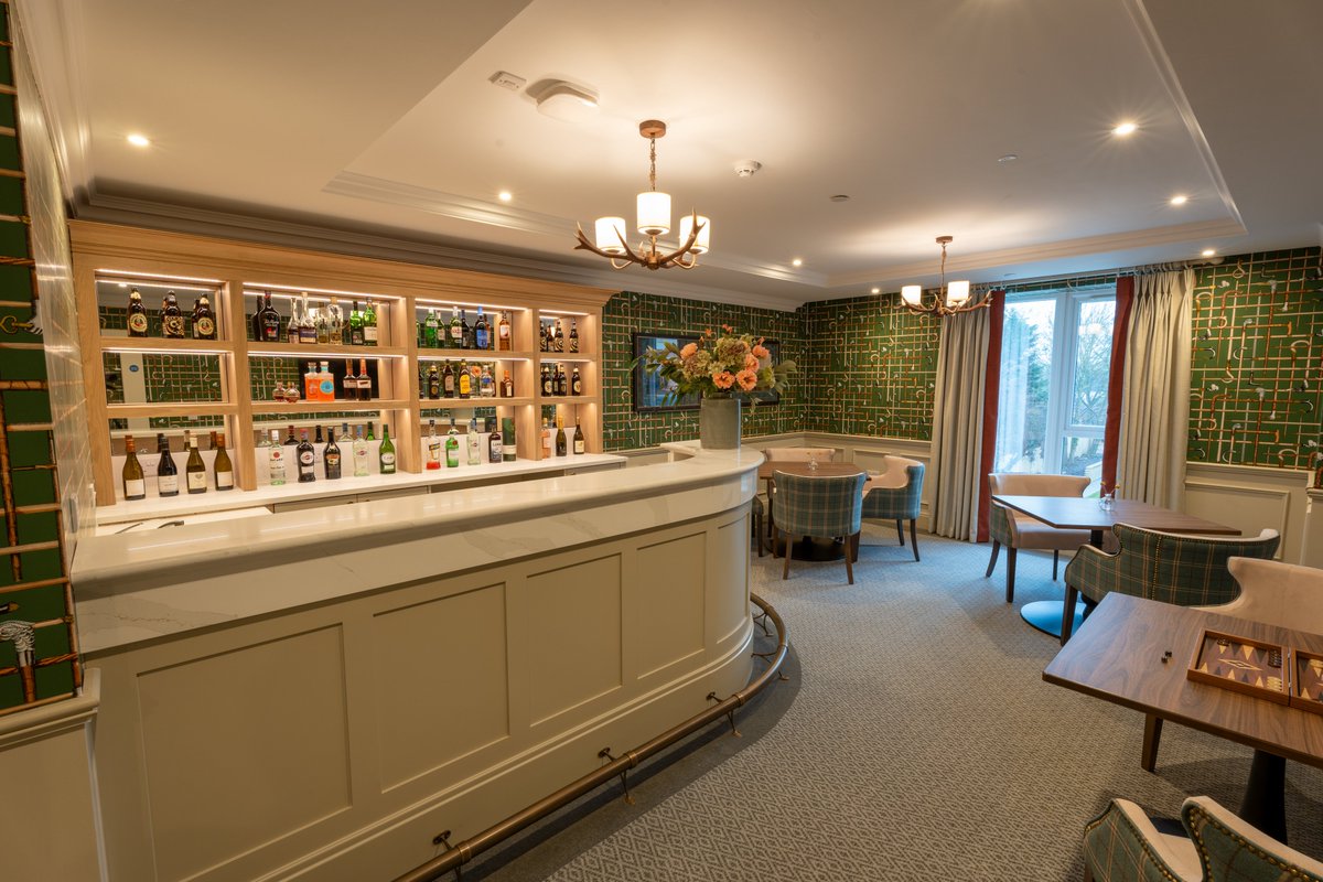 Walter Thompson's tweet media