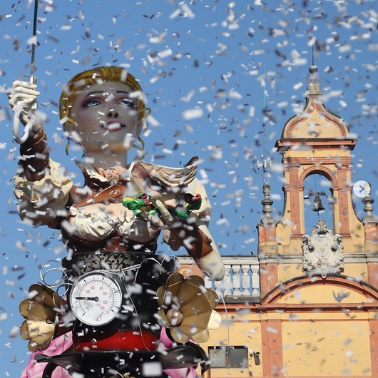 Una domenica di grandi Carnevali! A #Cento secondo appuntamento dell'anno con il #Carnevale d'Europa mentre a #Comacchio ecco la prima delle due domeniche del suggestivo Carnevale sull' Acqua!
ferrarainfo.com/it/cercatori/f…
ph. @comunedicento, @elenakins77, @valentinatomasi