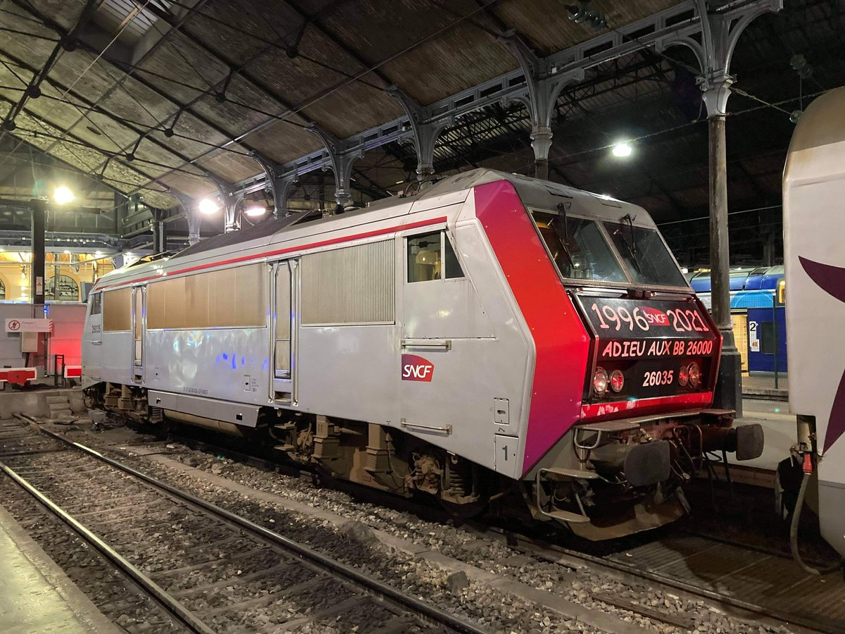 Sybic141's tweet photo. Déjà 3 ans et bientôt, je n’aurai plus l’autorisation BB26000 #bb26000 #Corailforever malheureusement 😔
Ça reste un très bon moment de ma carrière ce dernier train 🥰 @train_nomad @SNCFVoyageurs @udupc14 @UsagersSNCF @defenseaxessud1 https://t.co/ez6uoFZee4