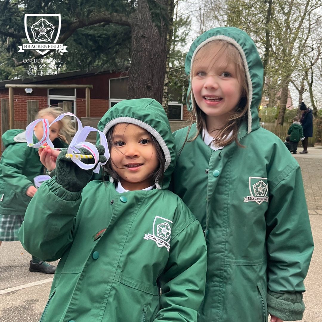 Brackenfield128's tweet photo. As part of STEM week, the engineering task for Year 1 involved making planes out of straws and paper. After they had completed making them, the children then took their planes outside into the playground to see if they would fly.

Well done Year 1 😊. https://t.co/TkcbUWChxh