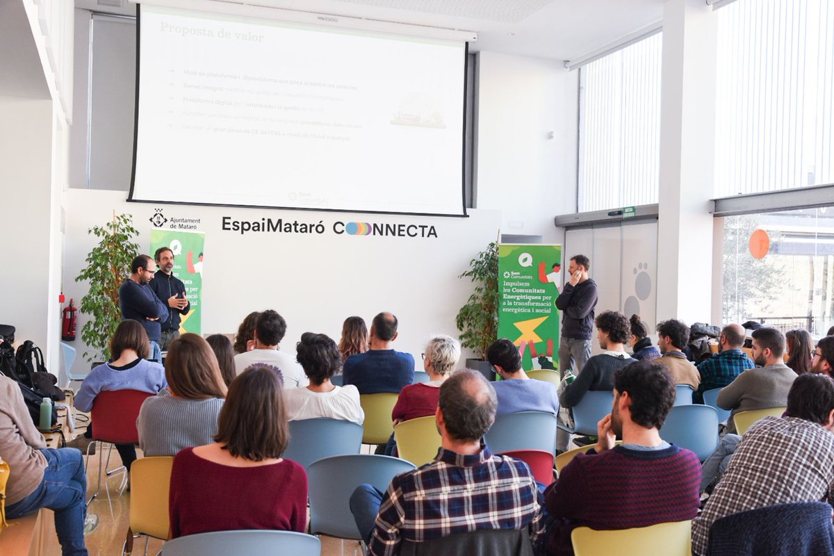 SomComunitats's tweet photo. Ahir ens vam trobar a Mataró les persones que estem treballant en el projecte de @SomComunitats ✨

➡️ Vam ser una bona colla, fent dinàmiques de cohesió d'equip i presentant-nos els plans de treball  Encarem un any clau per la implantació de noves #ComunitatsEnergètiques! 🙌 https://t.co/yJ2P7q4BhN