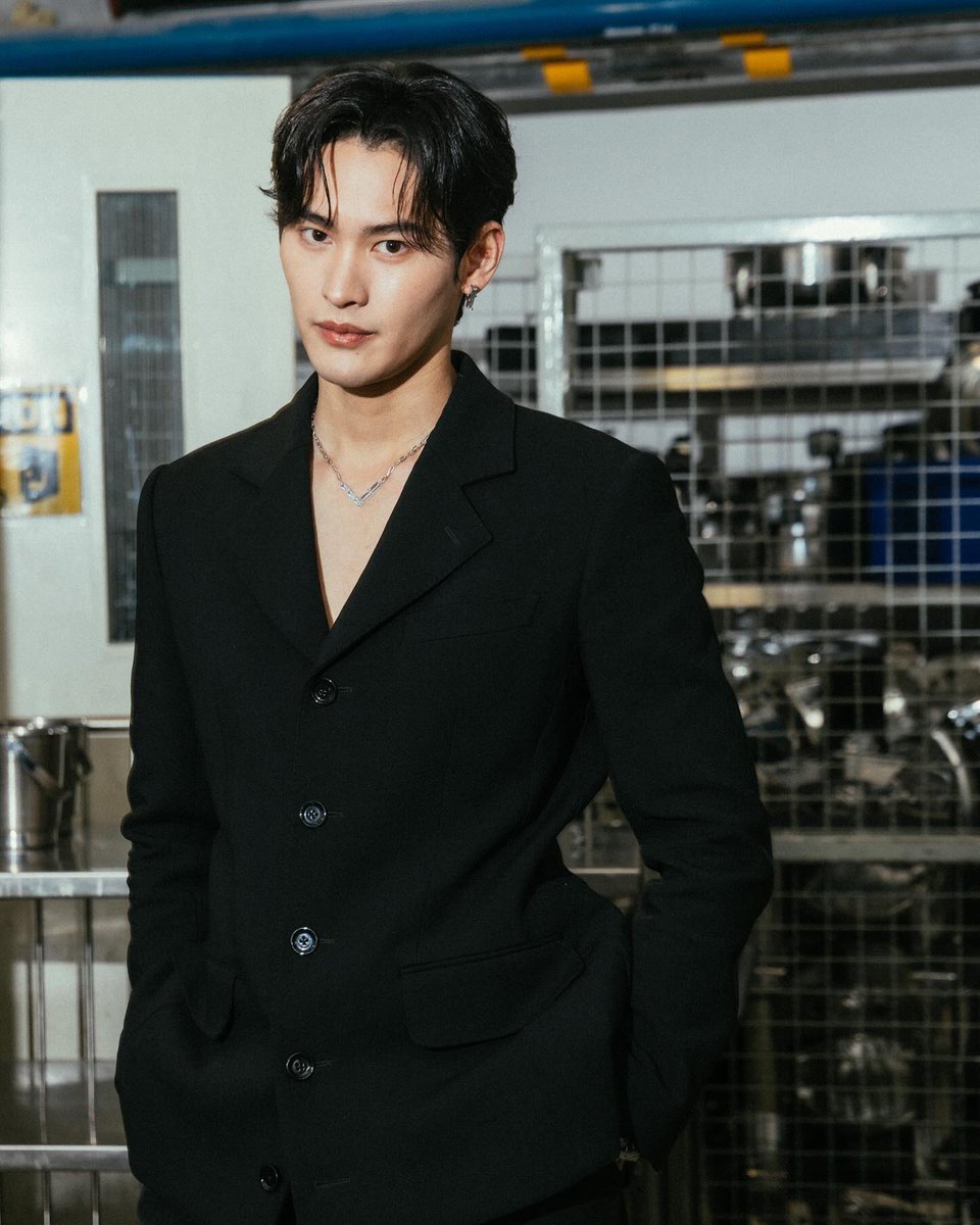 Jittrakarnbrand's tweet photo. #numberx9th in ‘A GLAMOROUS REVEAL’

Style #brizzlechizzle
Jewelry @Jittrakarnbrand #cyberdreamnecklace #cyberdreamearrings
Photo #peach_zd 

#MassDigital
#Digitaria
#KOLManagement 
#AGlamorousReveal
#SiamKempinskiBangkok
#number_9th #stmdthailand https://t.co/aGZTNQ5e6q