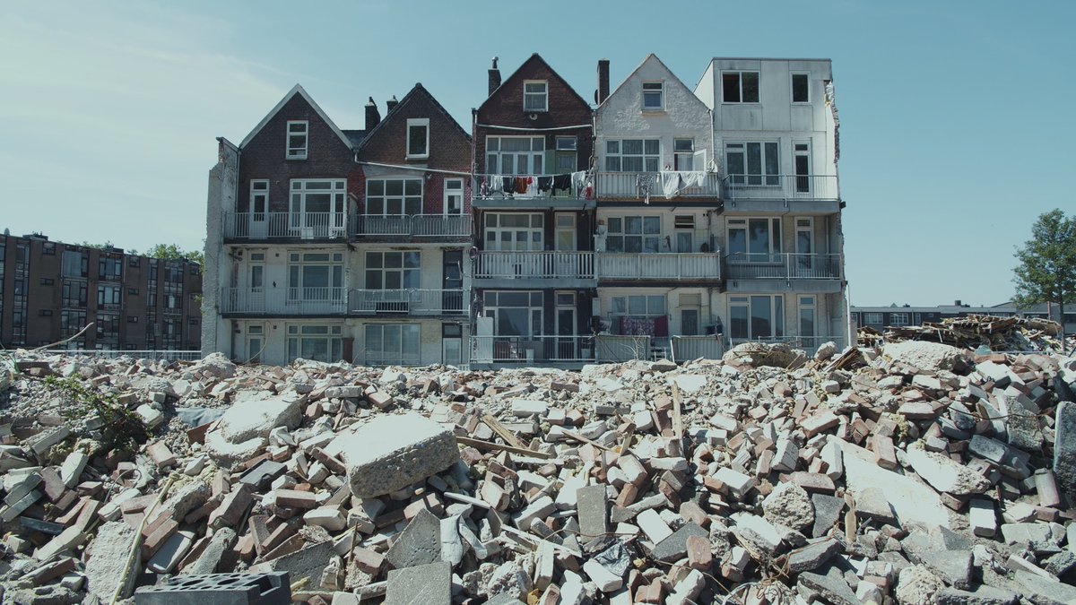 Club Cinema #3 staat op de planning!
Op 27-2 staat deze avond in het teken van gentrificatie.

We beginnen met de film FANTOOMWIJK, waarna we in gesprek gaan met o.a. de regisseur, over gentrificatie en de vraag; van wie is de stad?

Koop je kaarten via tivolivredenburg.nl/agenda/club-ci…