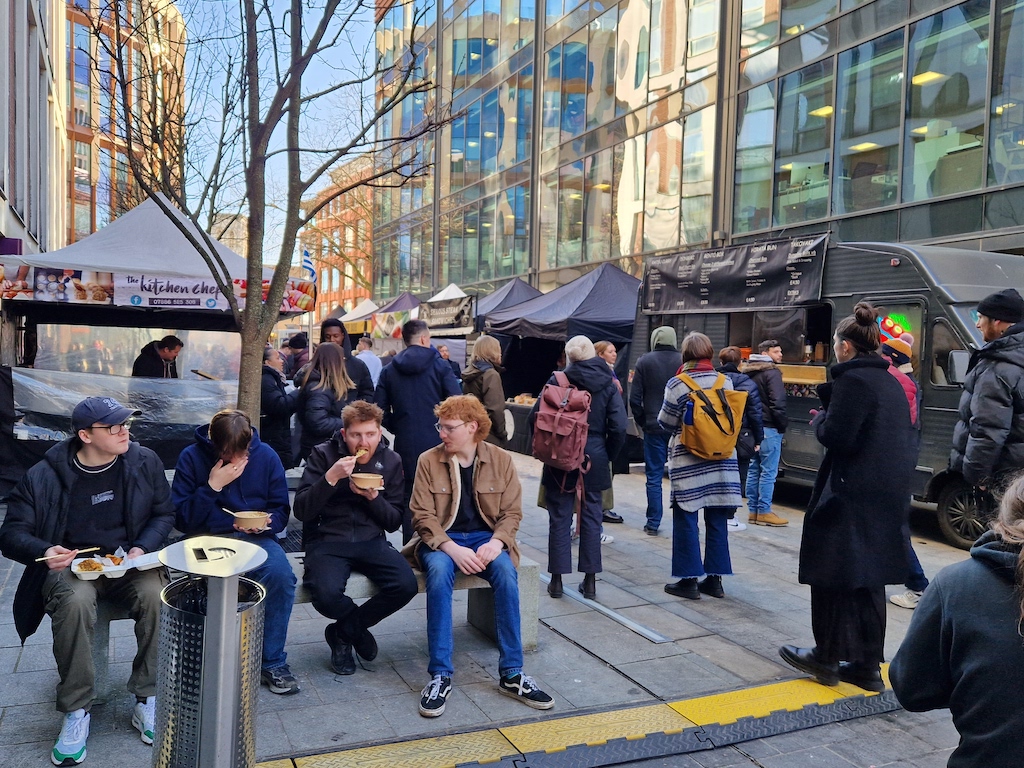 Get in the Friday mood with a trip to Finzels this lunchtime!⁠
⁠
Lots to look forward to including the return of Big Nath's BBQ and homemade salsa and empanadas from Salsa Stories.
⁠
Open 11am - 2pm.⁠
⁠
Find out what you're having for lunch by swiping for the full line-up.