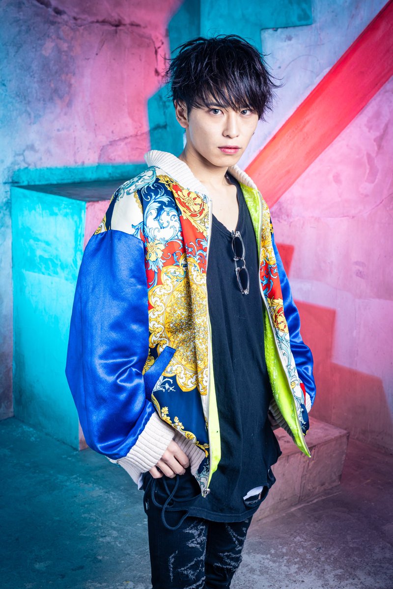 outbang1203's tweet photo. 【個人アー写公開✨】
￣￣￣￣￣￣￣￣￣￣

❤️赤担当:しょへ
X : @nakatanishohe

💙青担当:TAISE
X : @taise_official https://t.co/5WNOQ3UdGG