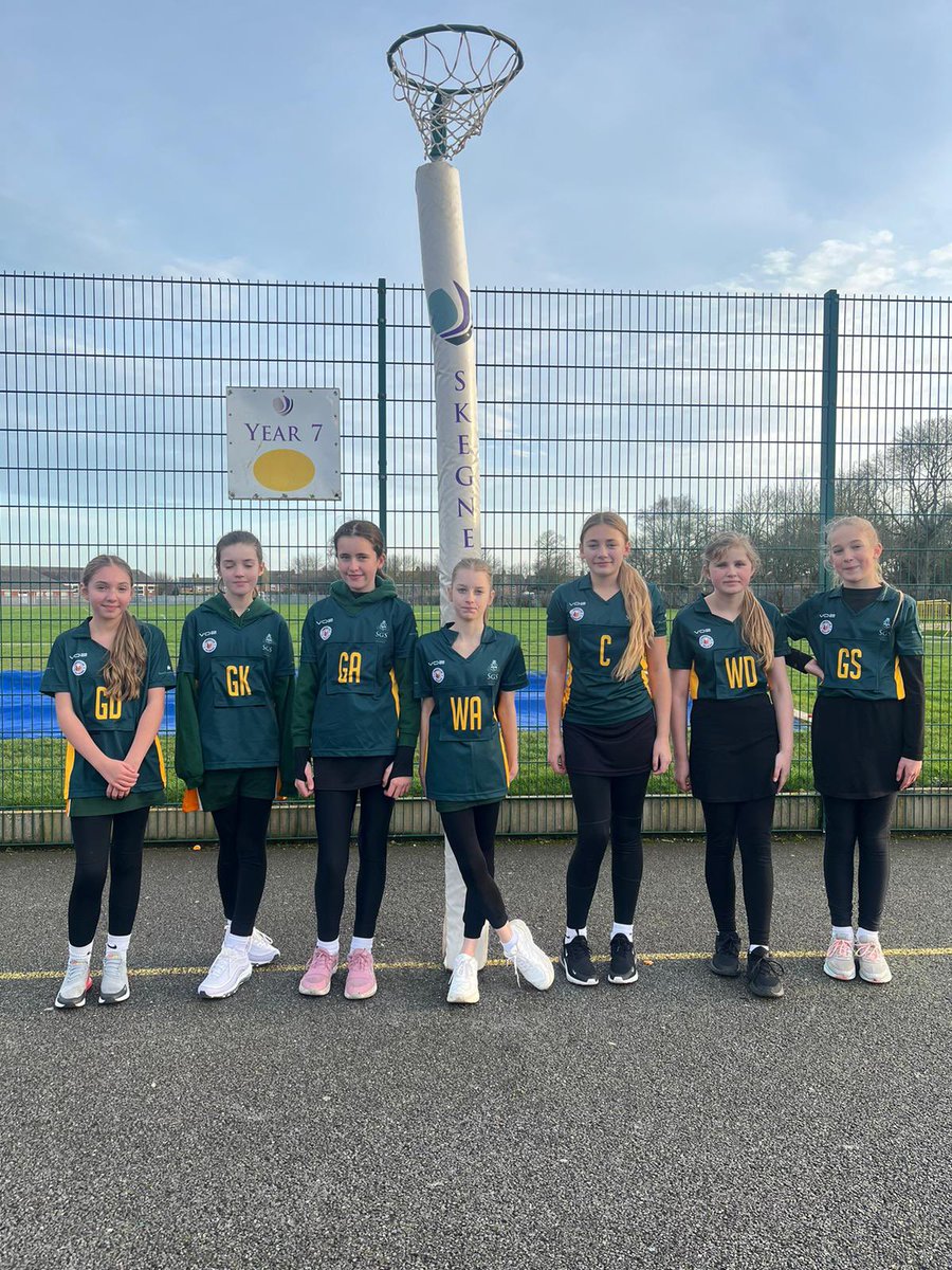 30+ netballers took to court in matches against SKA. It was fantastic to see students enjoying the sport whilst implementing what they’ve learnt in training. TeamSGS achieved 3/4 wins, as one Year 7 team only lost by 2 in a well matched game. Well done all. 💚💛 @FairburnsEggs