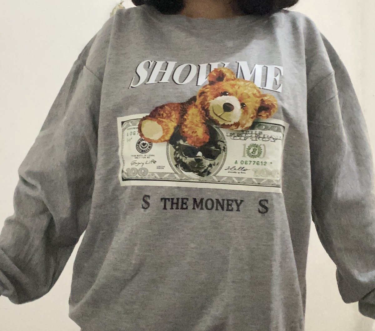 notvnss's tweet photo. @OOTDFESS Ada Sweater Oversized jadi 30RB+
Bantu dibeli kak lagi jobless🙏🏻 https://t.co/T50jwINvly