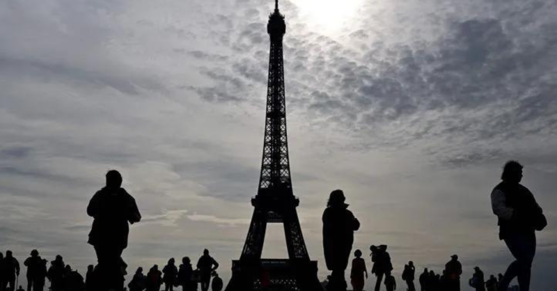 CrisotechParis's tweet photo. 🌡[PARIS 50°] Le retour d’expérience !

Une #simulation de #crise #caniculaire majeure avec la Ville de @Paris.

Ce RETEX est aussi riche qu’essentiel pour les années à venir. @PKOMITES, adjointe en charge de Paris 2030, souhaite réitérer l’exercice en 2025 ! @20Minutes 👇