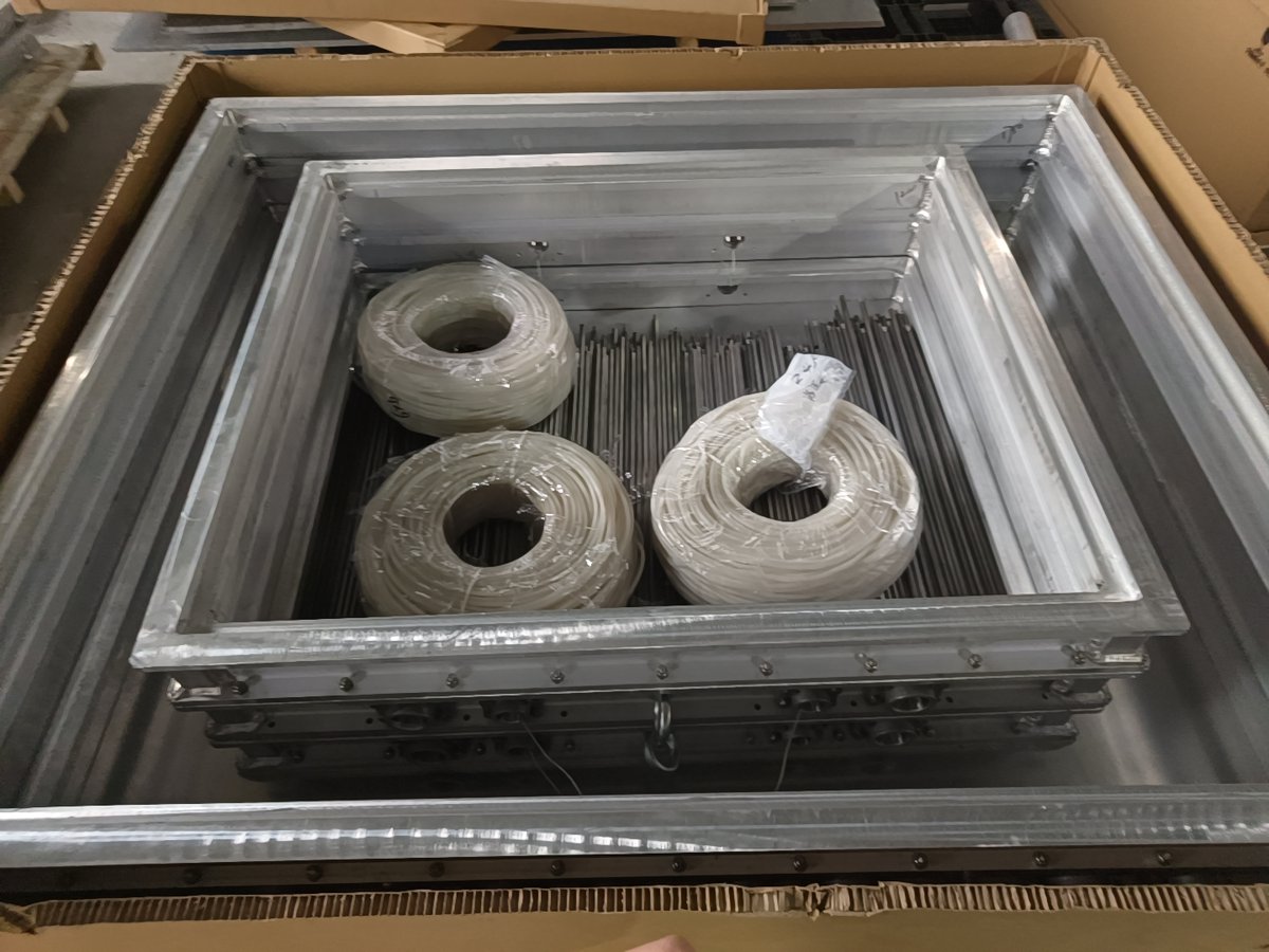 machine_eps's tweet image. Mold packaging