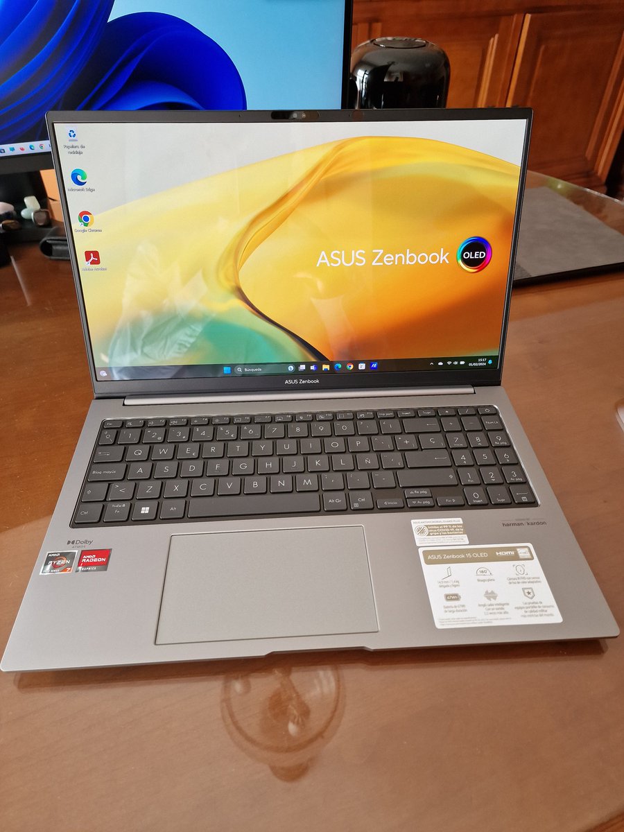 joseanmen's tweet photo. Unboxing de Asus Zenbook UM 3504
32 Gb RAM, AMD Ryzen 7-7735U pantalla Oled 15, 1 Tb de SSD https://t.co/MbVChIznX7