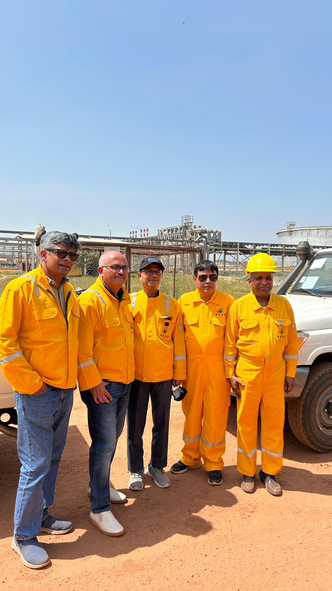 Director ( Exploration) Mr. Sanjeev Tokhi and Director (Operations), Mr. Omkar Nath Gyani, @ongcvideshltd , along with Ministry of Petroleum officials, conducted a comprehensive review of Tharjath and Mala fields at the SPOC project in South Sudan. The visit included inspections