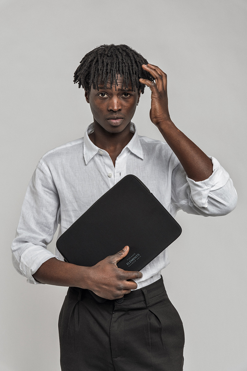 #TUCANO Elements 2 to najnowsze pokrowce włoskiego producenta, które właśnie dołączyły do naszej oferty. Zabezpieczający system Anti-Slip® z wytrzymałą neoprenową konstrukcją są idealnym rozwiązaniem do przechowywania MacBook'a.

Zamów już dzisiaj ▶️ tiny.pl/c344j