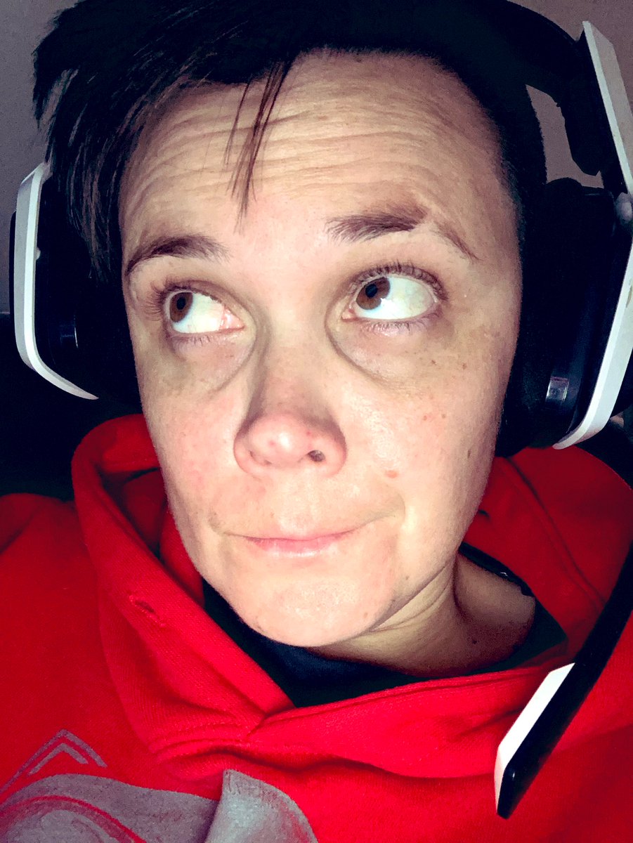 Ok so I’ve been lagging with streams and social media 🥺 to all of you who notice, my deepest apologies!! 
Just been in a bad funk and haven’t been able to pull myself out of it.
I am hoping before V- Day to get a good stream in and become more regular with Fri-Sat streams! 🤗