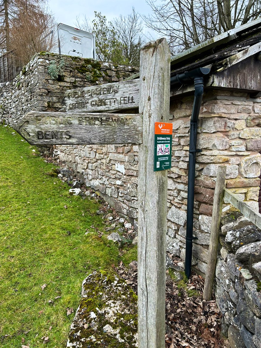 Northlakesuk's tweet photo. It’s #fingerpostfriday so here’s a few from yesterdays wander around the Westmorland Dales
#smardale
#westmorlanddales
#crosbygarrett @FingerpostFri https://t.co/gi2AqGdQD4