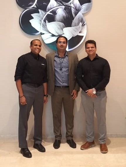 Quebec_India's tweet image. Our Trade Commissioner Mr. @NikhilThorat met Mr. Ankit Chopra, National Business Dev. Manager, Mr. Girish Maiyya, Channel Sales Manager @genetec to discuss about further business development between Quebec and India.
#videosurveillancesystem #accesscontrolsystems #anpr