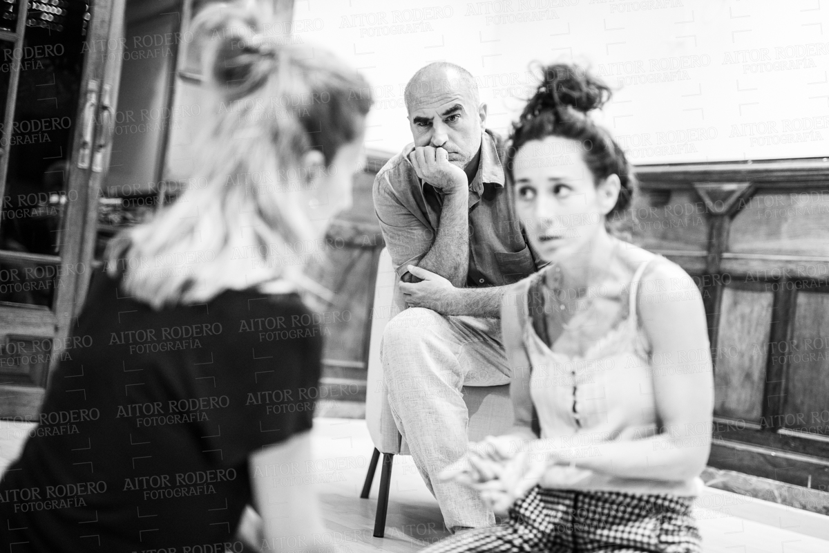 #ANNA al <a href="/teatregaudi/">Teatre Gaudí</a> i fins al 25 de febrer. Visita inesperada en format de thriller psicològic amb direcció i dramatúrgia excel·lents de <a href="/TorrecillasMarc/">Marc</a> i les brillants interpretacions de <a href="/gemmadeusedas/">Gemma Deusedas</a> i #annacarreño. Teatre en estat pur. Bravo!

📸Aitor Rodero