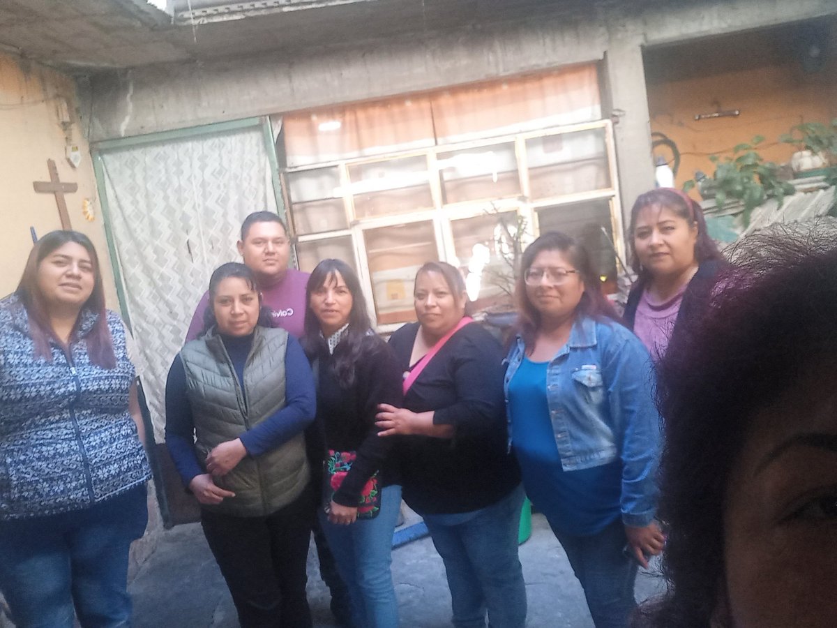Maria de la luz Peréz
#ElequipoADMM Ciempre de la mano Ciempre sumando #CadaVezSomosmas en #Nezahualcoyotl