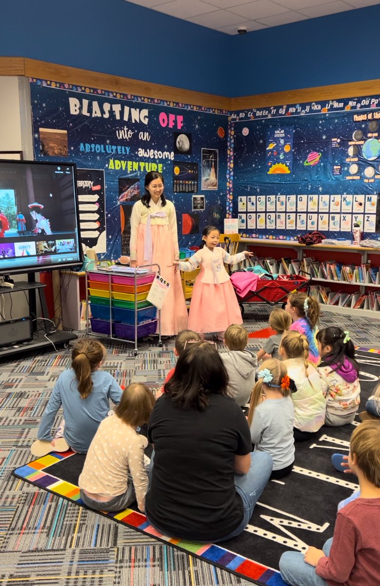 kristigarcia2's tweet image. Get your passport ready! Visiting multiple countries @RockQuarryElem this morning! @TCSBoardofEd @TCSESL