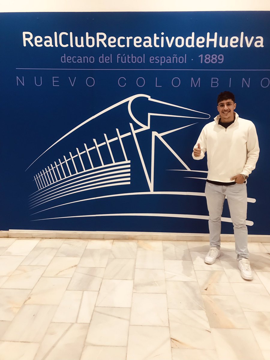 claveria_9's tweet photo. En casa y con muchas ganas de triunfar!!💙🤍
Vamos a ello @recreoficial #recre https://t.co/uG25ukSvEi