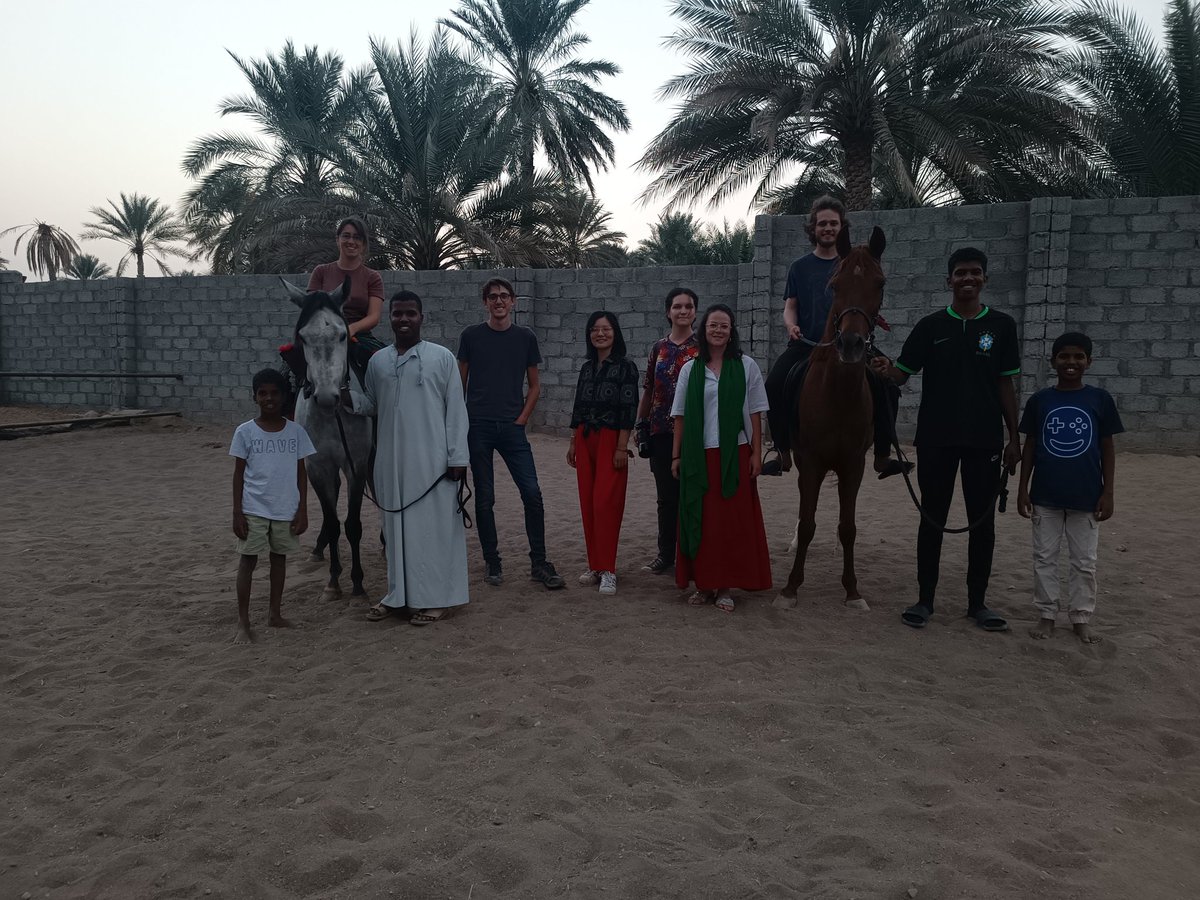 almur55545's tweet photo. من زيارة اصدقائنا الفرنسيين د.ماتي��د أستاذة علم الأثار بجامعة السوربون وطلابها لحصن الهواشم ومربط (اسطبل) حصن الهواشم بولاية أدم. https://t.co/r1cTNAWFuB