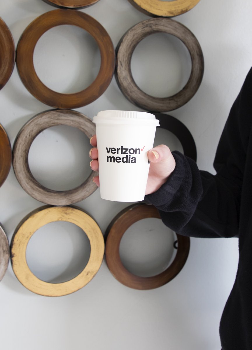 Made of compostable materials, these custom eco-friendly coffee cups are a great way get your business noticed at any corporate event! Serve any beverage at your next trade show and get your brand in front of the right people at the right time! 👉 bit.ly/3SIl67L