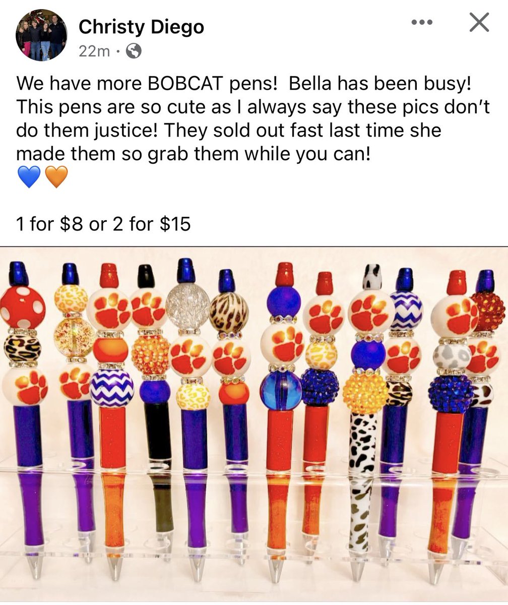 WestTXWhit's tweet photo. SAISD &amp; Central Bobcat Difference Makers and fans check these cute pens out 👇 reach out to Christy to order from her entrepreneur daughter 💙🧡 She can do all kinds of custom pens … great gift! https://t.co/e9yQGRHvVw