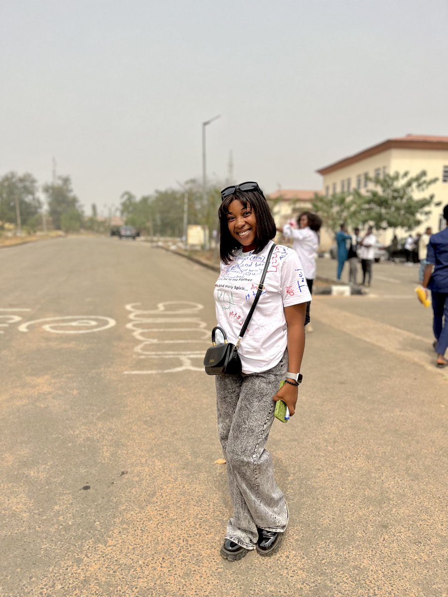 DEBORAHAYOBAMI4's tweet photo. I signed out of university 10years after graduating from secondary school.
I am not late, its the perfect timing ❤️🎉🎓
Congratulations Ayobami’dele 🫂❤️
#Agriceconomist
#Class23
#Fag
#Aec
#Dbams https://t.co/M3wHD8948w