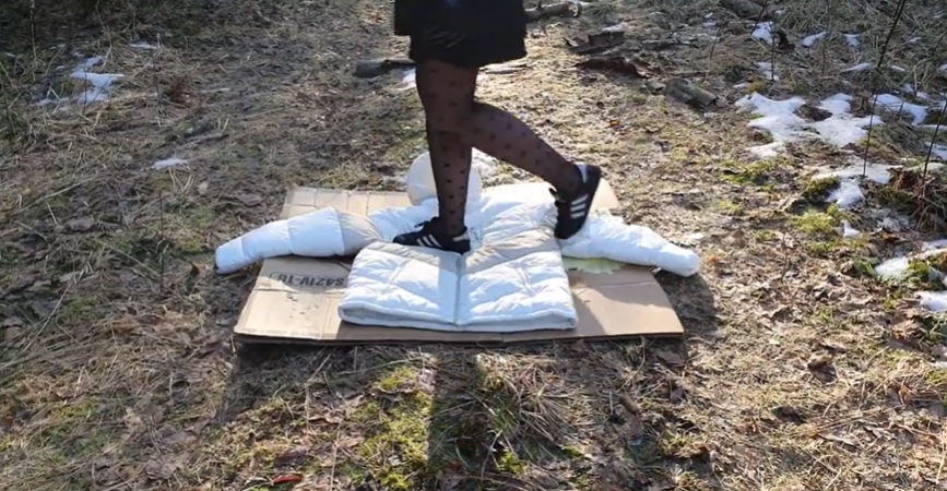 DazeOrg's tweet photo. https://t.co/zOBP4Q8JQT #crush #crushfetish #trample #trampling #sneakers #adidas #pantyhose #nylons #jacketcrush #c4s https://t.co/l6aX5O0Fkk