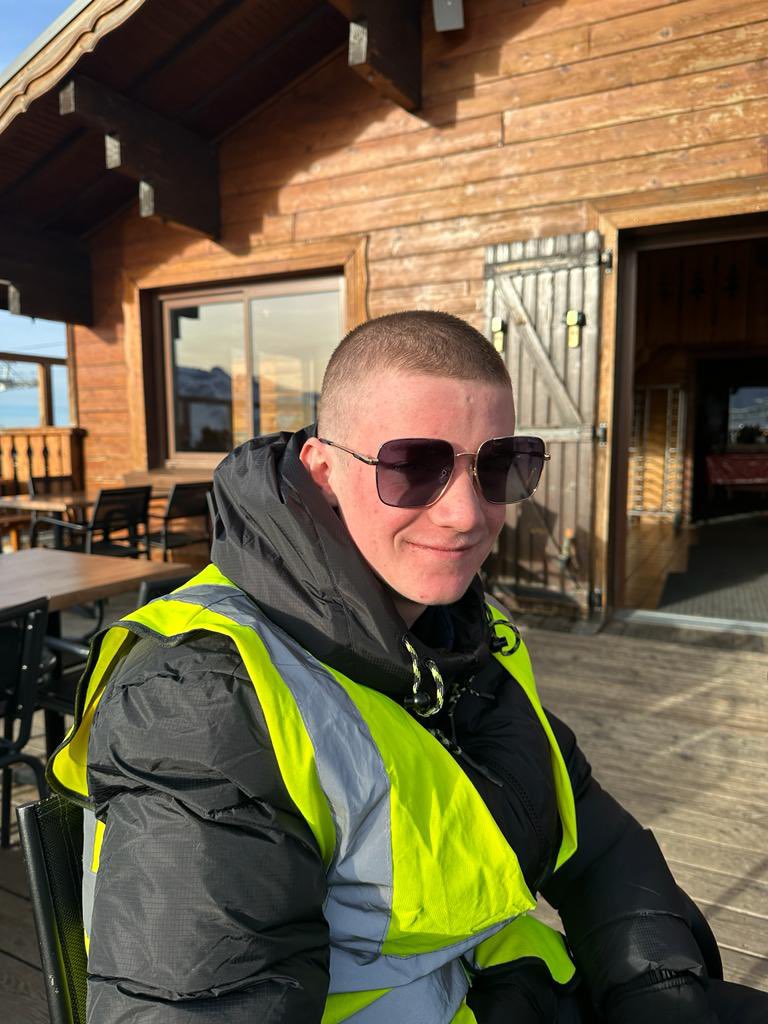 OLSPski's tweet photo. We’ve just bumped into Tom Cruise’s wee cousin! https://t.co/7zILA15uZA