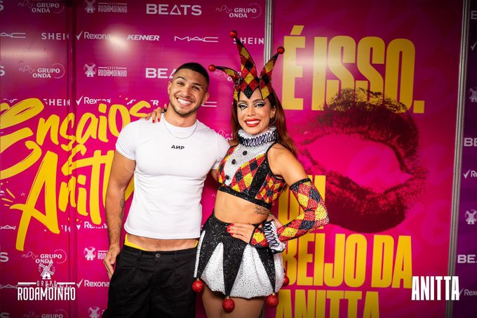 eu tava t&atilde;o feliz que parece que foi um sonho 🥹🥹🥹 @anitta @QGdaAnitta https://t.co/31FxbtoIRQ