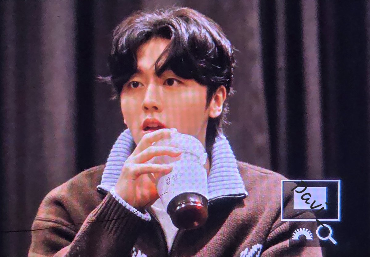 24020 #영빈

귀여워...((내가아는토끼중가장바보임))