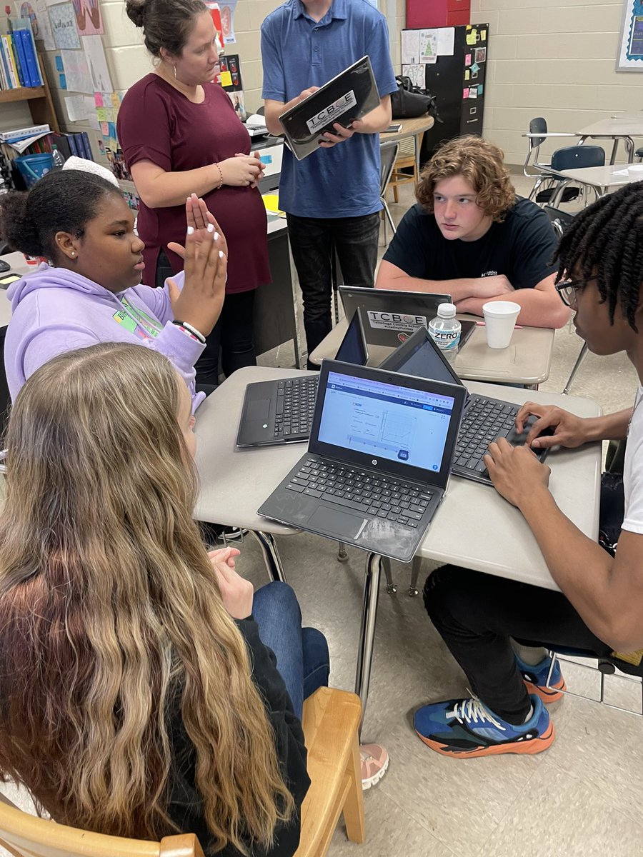 Mandy Watts tweet media