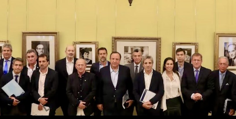 CONINAGRO's tweet image. 📑Compartimos los espacios de diálogo de la gestión gremial de la entidad junto al Secretario @Mario_Raiteri con la visión puesta en nuestras cooperativas 💪🏻

Más ℹ️ 👉🏼n9.cl/b9j3j

#SomosConinagro🇦🇷