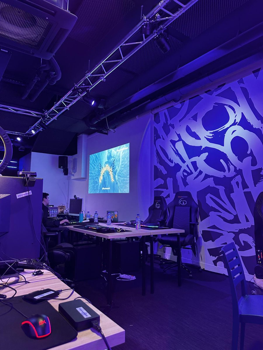 Une fin janvier sous le signe de la diversité : 
◾️ Initiatives jeunesse avec un tournoi FIFA à Puteaux 🎮
◾️ Engagement caritatif avec #FlyViewForGood 🤝

Semaine prochaine retour des #LFLdays

#Diversité #esport #caritatif