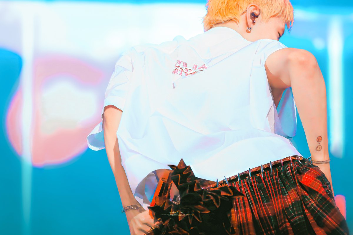 underwater (@under85water) on Twitter photo 