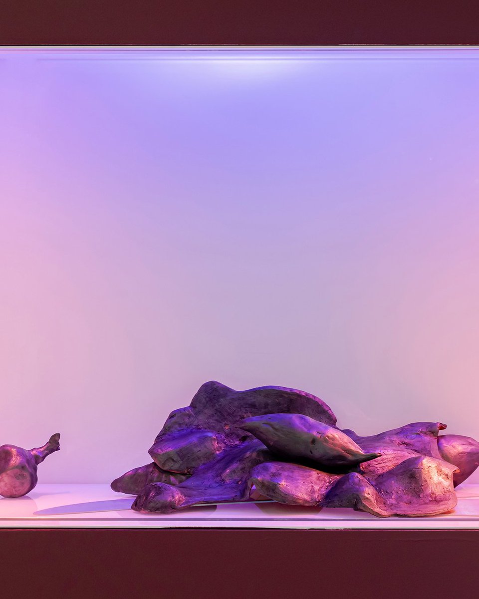 gardinermuseum's tweet photo. Our latest exhibition, 'Genealogies of Sustenance,' explores experimental and traditional art forms and techniques that meditate on themes of sustenance, ancestral and embodied memory across regions in Africa and the Black diaspora. ✨

Plan your visit: https://t.co/0DQq0TSz1I https://t.co/bQBXhbwBVk