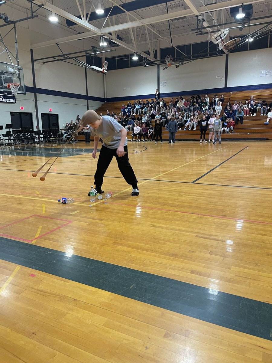 jessdarkscience's tweet image. We had a fun time at FunFest. #glcs #glms #gogulllake