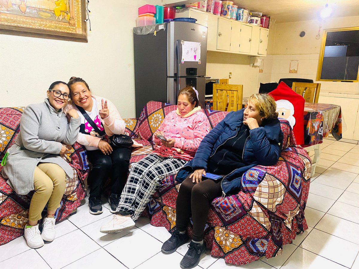 #EquipoADMM leales, sin dudas, pacientes y aun navegando juntas  en este barco, estamos por llegar a nuestro destino. Muchísimas gracias por dejarme ver que aquí seguimos ❤
Unidas y fuertes nada nos para ! 
#Mexicaltzingo #Metepec #SanMateoAtenco #Chapultepec 
#NoemiMiranda #EFM