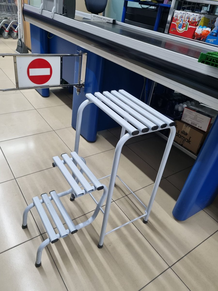 eskenemrun's tweet photo. Ben eczanemizin merdiven taburesini buldum sen de eczaneyi açabilir misin https://t.co/9tdpMg3jzK