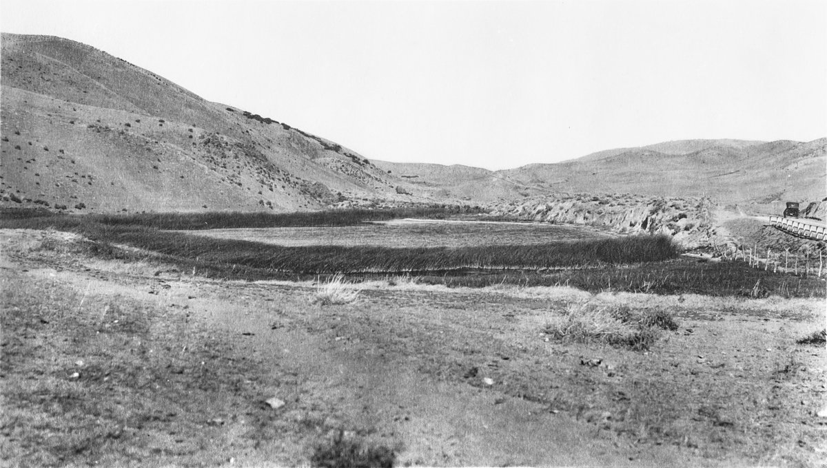 MescalProject's tweet photo. Happy #WetlandsDay #PaleoArchives #tǝmǝyekPond #ChumashWetlands #TehachapiMountains https://t.co/hwvJFspqky