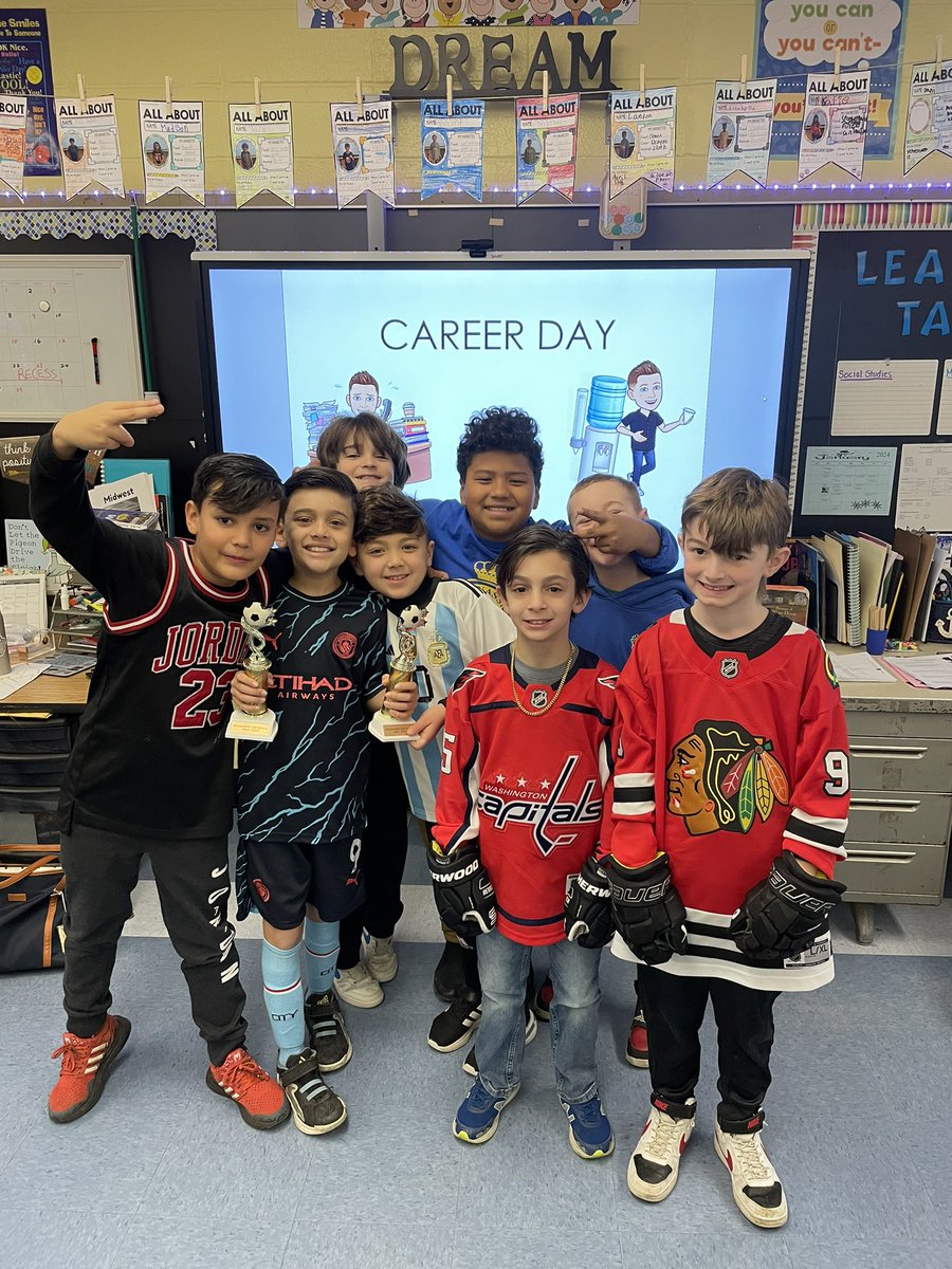 From teachers and vets, to doctors and chefs, the future is bright with these students! Career Day in Room 218 has been so much fun👨‍🍳🧑‍🏫👩‍⚕️