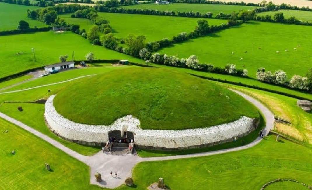 Newgrange, a Neolithic monument located in the region of Bru na Boinne, County Meath, Ireland. The name is fairly modern and comes from the 'newer' grange (farm) of the monks of Mellifont Abbey near Drogheda 14km north. Although the abbey was closed in 1539 CE, association of the…