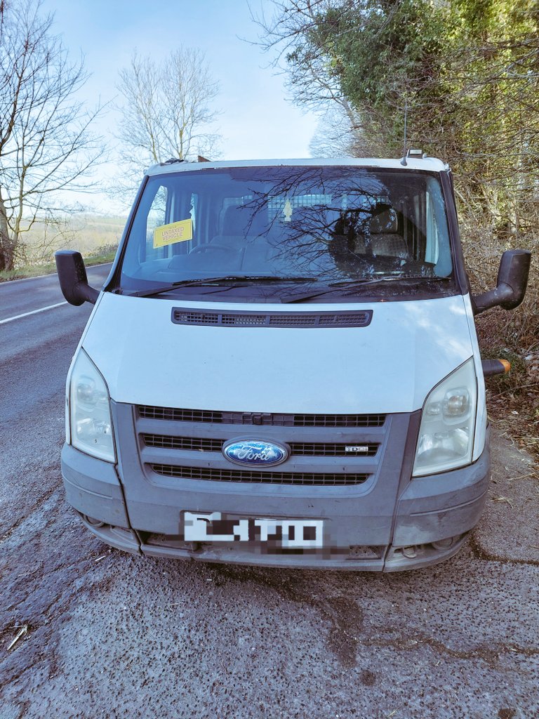 KentPoliceRural's tweet photo. Another #OpAssist #flyTipping day, another transit waste carrier in #Eynsford with @SDC_newsdesk. This time, the driver arrested @DrugWipeUK, vehicle seized.
#NoTaxNoCar #DriveLegal #Fatal5 Av https://t.co/1RPznJn4zy