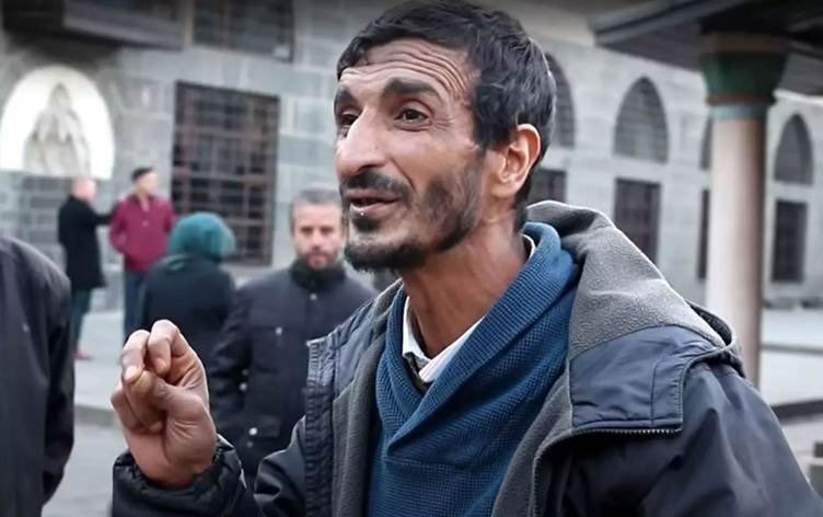 İlim ve irfan, hakikate ulaştıran iki meşaledir. 
#AlevAlatlı ilmiyle #RamazanPişkin irfanıyla hakikate işaret ettikleri için milli vicdanda karşılık buldu.
Ölümleri bu yüzden geniş bir kitle tarafından hüzünle karşılandı. 
Her ikisine de rahmet olsun.