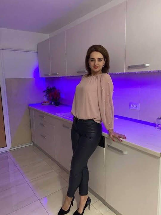 LinePulet's tweet photo. Vraiment les hommes pas facile bon week-end je suis super décourager mais j’ai le sourire au lèvres je suis encore célibataire 🌹😘j attend toujours mon homme forcément je vais le trouver ici comme une de mes anciennes amis merci de me suivre et de retweeter https://t.co/GLlfJ9TZEZ