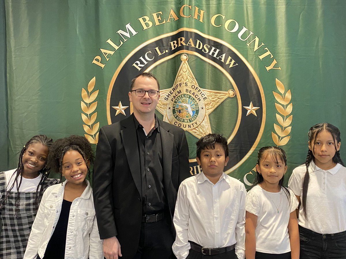 Luisa Vargas (@lvargaspbcsd) on Twitter photo What an honor to be able to participate in this event! So proud of our <a href="/WGEGators/">West Gate Elementary</a> chorus students. <a href="/Claudia_PBC/">Claudia Mejias</a> @FigueroaAP_WGE <a href="/RicBradshaw/">Sheriff Ric Bradshaw</a> What an honor to be able to participate in this event! So proud of our <a href="/WGEGators/">West Gate Elementary</a> chorus students. <a href="/Claudia_PBC/">Claudia Mejias</a> @FigueroaAP_WGE <a href="/RicBradshaw/">Sheriff Ric Bradshaw</a>