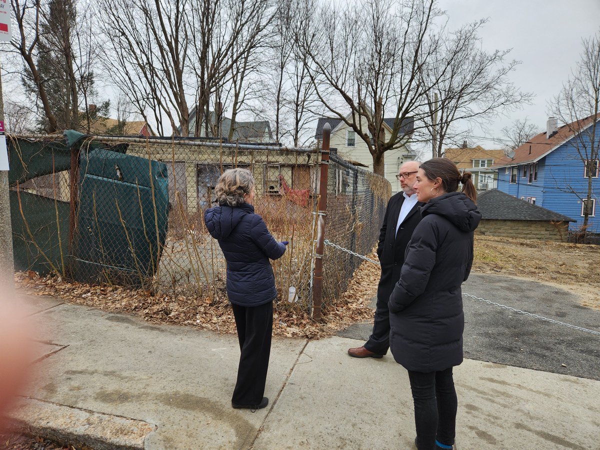 Site visit w/<a href="/MandT_Bank/">M&T Bank</a> showing them the investments the BNCLT community has made in the Park Street lot and our potential plans for other underutilized lots in #Dorchester. #cltswork
